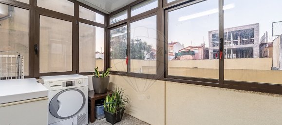 Дом с 7 спальнями в Матозиньюш, Португалия № 175052 9