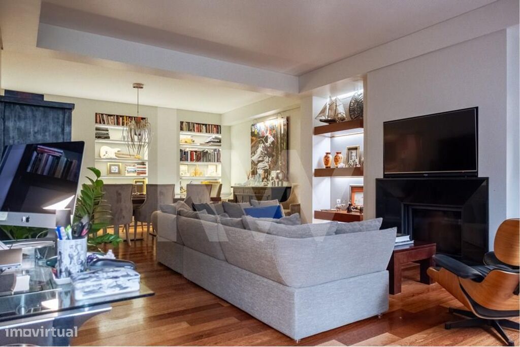 3 bedrooms Apartment in Cascais, Portugal No. 93104