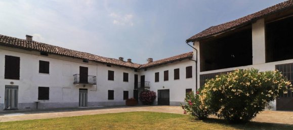 10 rooms House in Costigliole d'Asti, Italy No. 17979 39