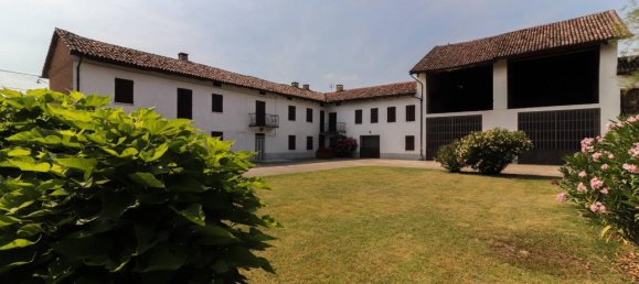 10 rooms House in Costigliole d'Asti, Italy No. 17979 21