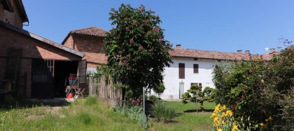 10 rooms House in Costigliole d'Asti, Italy No. 17979 18