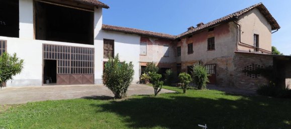 10 rooms House in Costigliole d'Asti, Italy No. 17979 9