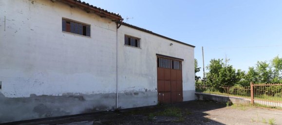 10 rooms House in Costigliole d'Asti, Italy No. 17979 13