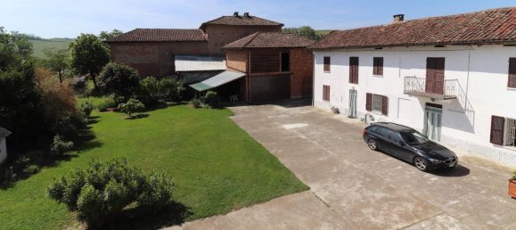 10 rooms House in Costigliole d'Asti, Italy No. 17979 31