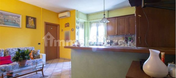 Apartamento de 2 dormitorios en Varedo, Italy No. 332634 9