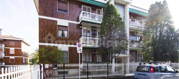 Apartamento de 2 dormitorios en Varedo, Italy No. 332634 5