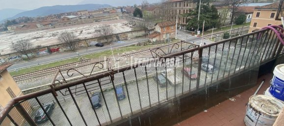 3 rooms Apartment in Brescia, Italy No. 14833 6