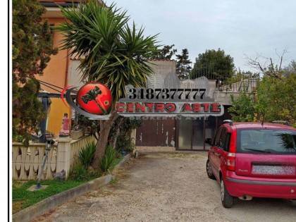 1 chambre Garage à Guidonia Montecelio, Italy No. 350376