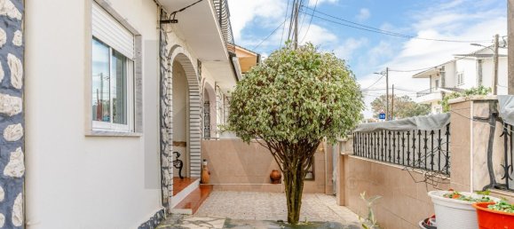 5 bedrooms House in Corroios, Portugal No. 156248 31