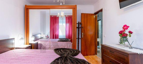 5 bedrooms House in Corroios, Portugal No. 156248 3