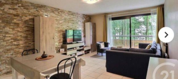 2 bedrooms Apartment in Tremblay-en-France, France No. 328033 3