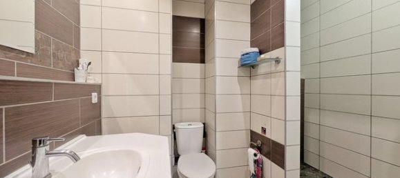 4 bedrooms House in Homecourt, France No. 313399 10