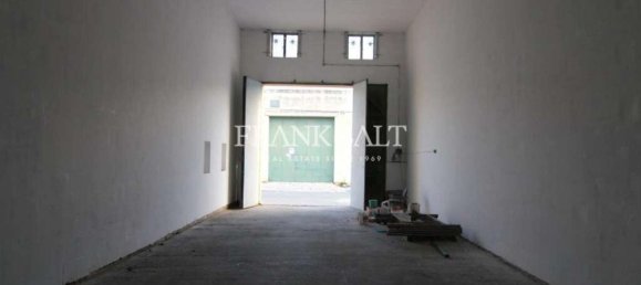  مستودع في Santa Lucija, Malta 230متر مربع رقم 12611 2
