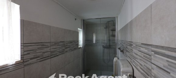 Apartamento de 4 habitaciónes en Livorno, Italy No. 200070 22
