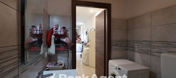 Apartamento de 4 habitaciónes en Livorno, Italy No. 200070 21