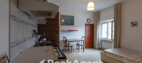 Apartamento de 4 habitaciónes en Livorno, Italy No. 200070 10