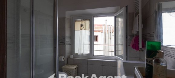 Apartamento de 4 habitaciónes en Livorno, Italy No. 200070 28