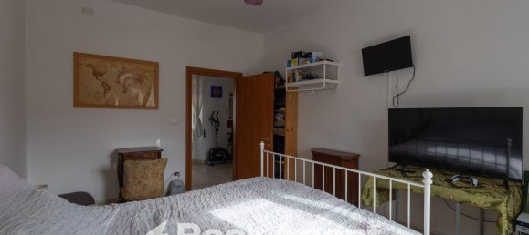 Apartamento de 4 habitaciónes en Livorno, Italy No. 200070 14