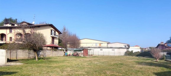 800m² Land in Bregnano, Italy No. 123152 8