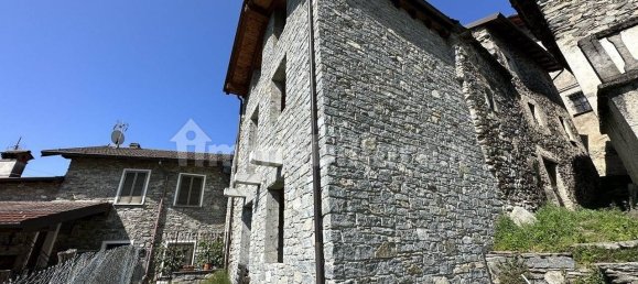 2 Schlafzimmer Haus in Como, Italy, Nr. 156199 9