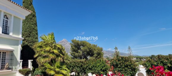 2 bedrooms Townhouse in Marbella, Spain No. 142173 4