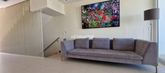 2 bedrooms Townhouse in Marbella, Spain No. 142173 3