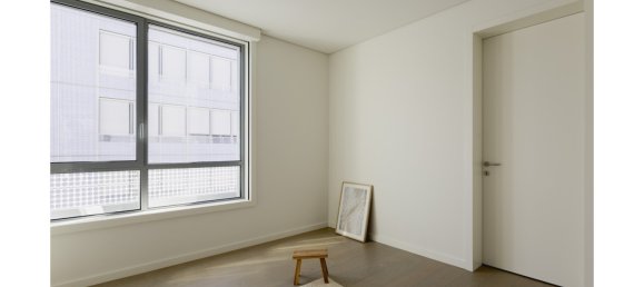 2 bedrooms Apartment in Lisbon, Portugal No. 9624 9