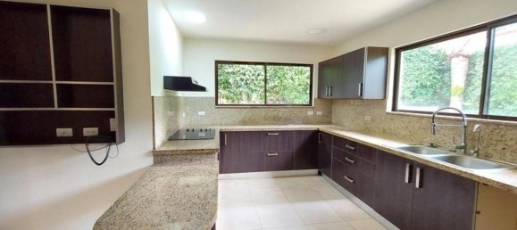 Apartamento com 3 quartos em condomínio em Santa Ana, Costa Rica N.º 269 2