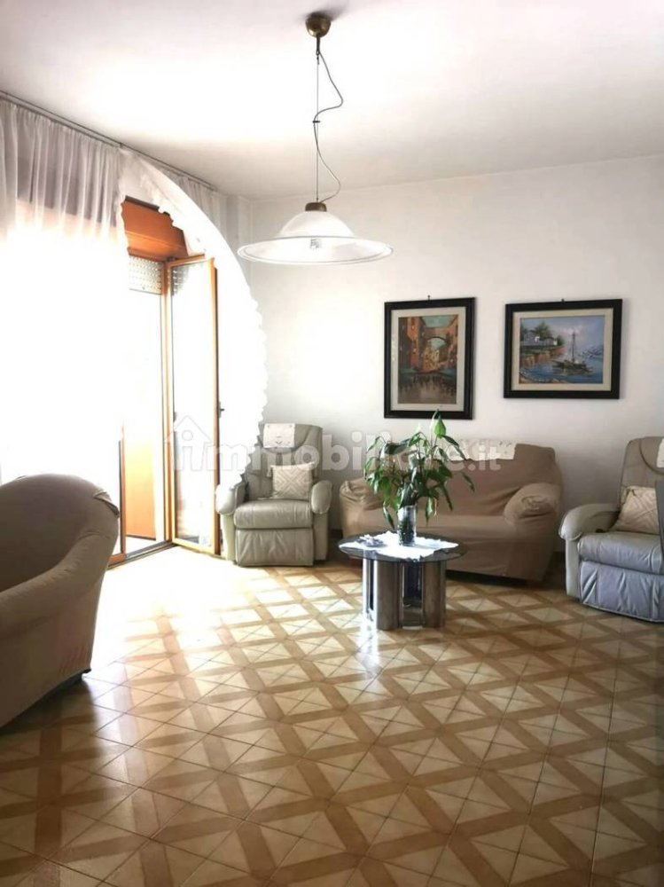 3 bedrooms Apartment in Brindisi, Italy No. 340558