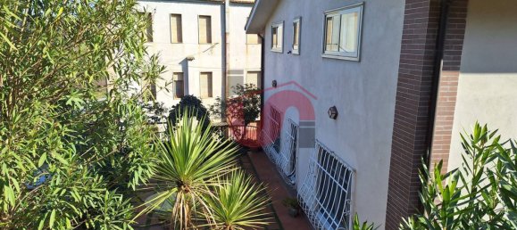 7 rooms Villa in Benevento, Italy No. 120891 4