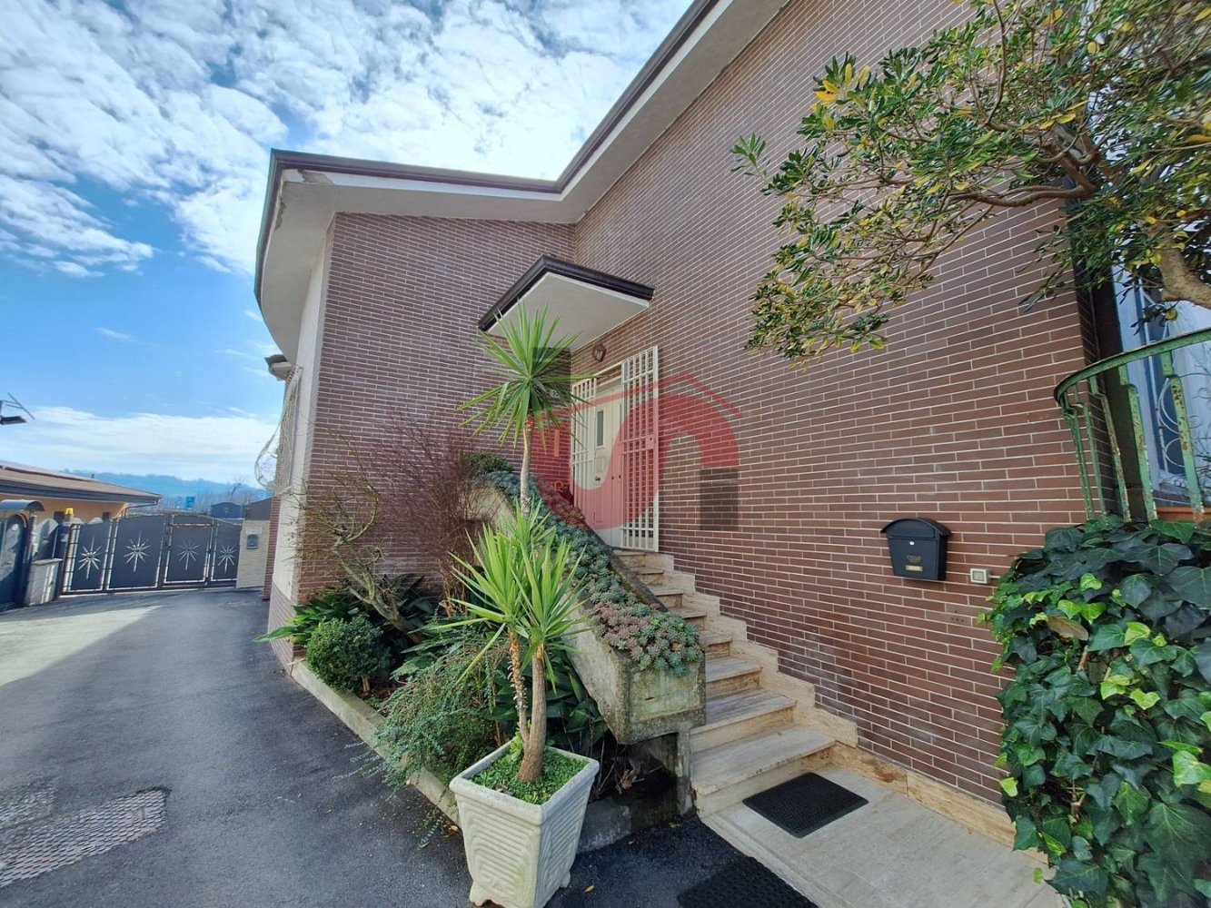 7 rooms Villa in Benevento, Italy No. 120891