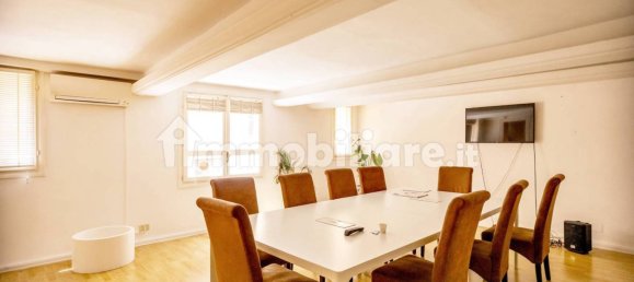 10 bedrooms Apartment in Rome, Italy No. 289847 6