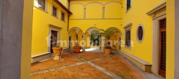 5 rooms Office in Florence, Italy No. 194019 3