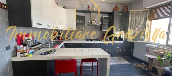 3-salle Appartement à San Biagio della Cima, Italy No. 191627 4