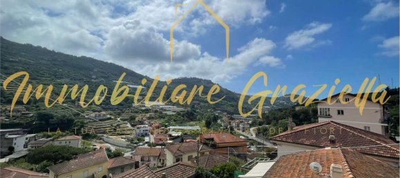 3-salle Appartement à San Biagio della Cima, Italy No. 191627 27