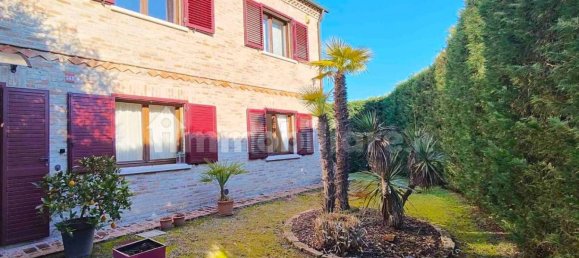6 bedrooms Villa in Ferrara, Italy No. 207754 44