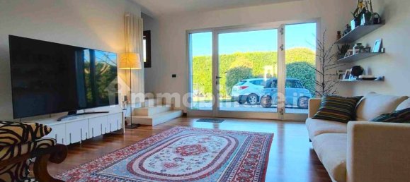 6 bedrooms Villa in Ferrara, Italy No. 207754 3