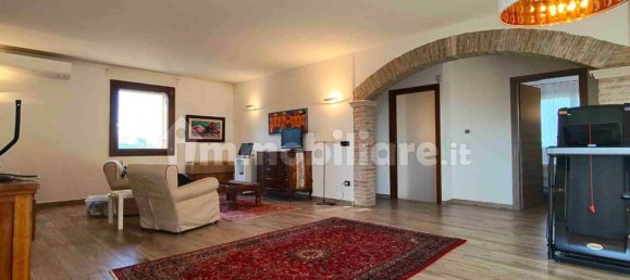6 bedrooms Villa in Ferrara, Italy No. 207754 12