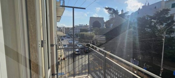 4 rooms Apartment in Locorotondo, Italy No. 24876 5