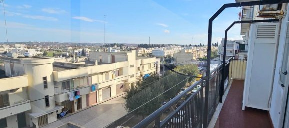 4 rooms Apartment in Locorotondo, Italy No. 24876 14
