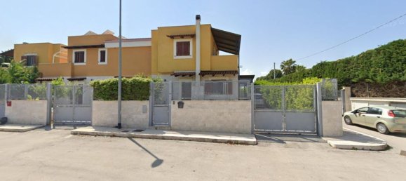 Apartamento de 4 habitaciónes en Trani, Italy No. 185889 2