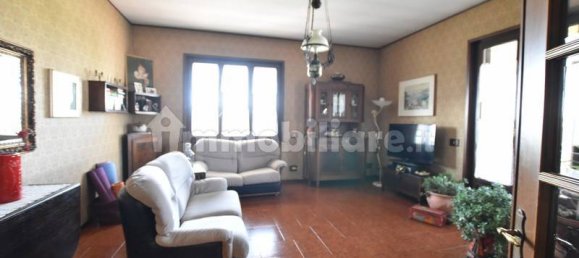 4 bedrooms Villa in Fidenza, Italy No. 357701 3