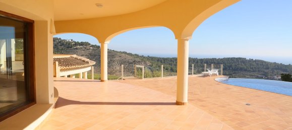 4 bedrooms Villa in Calpe, Spain No. 957 11