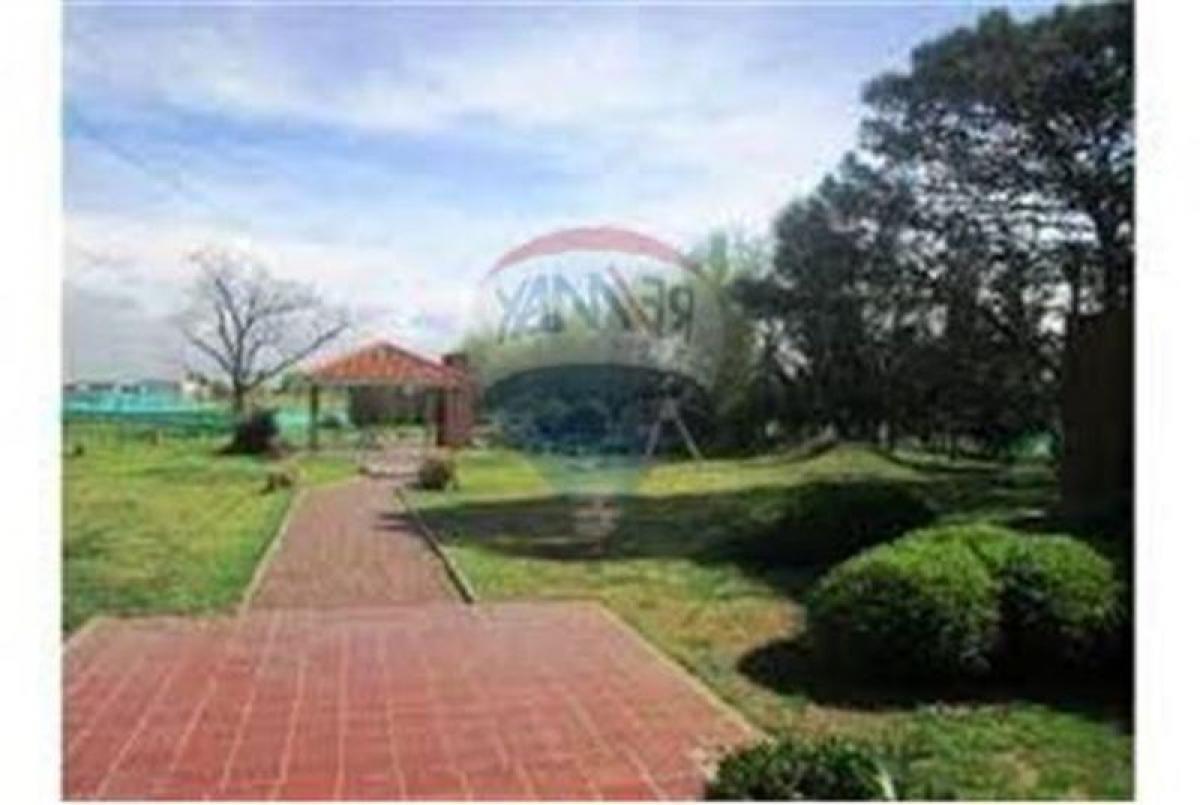  Land in Escobar, Argentina No. 33158