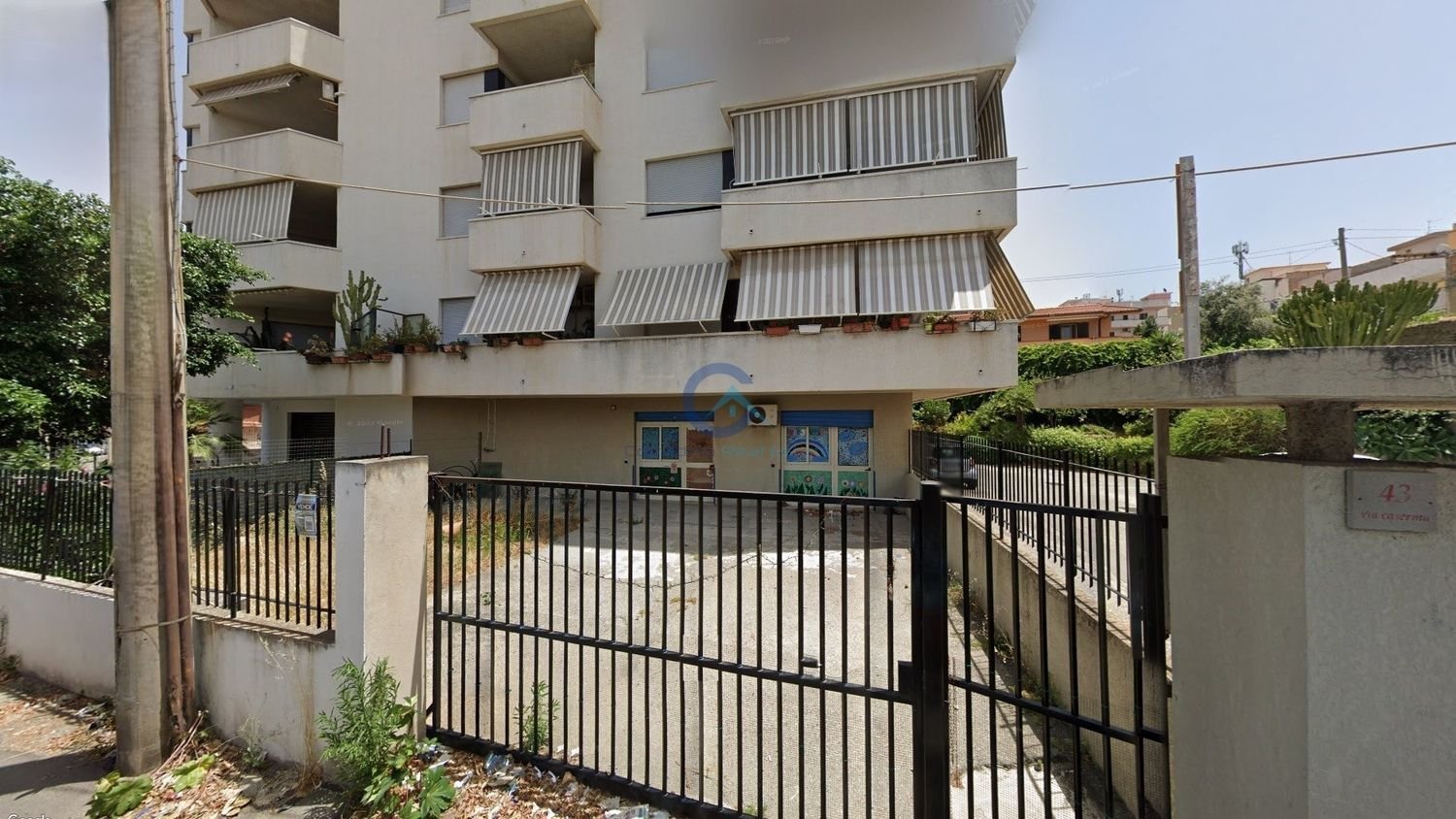 122m² Commercial property in Reggio Calabria, Italy No. 9315