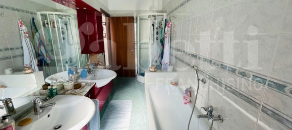 3 bedrooms House in Valsamoggia, Italy No. 325838 35