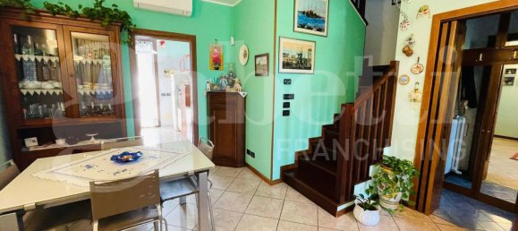 3 bedrooms House in Valsamoggia, Italy No. 325838 32