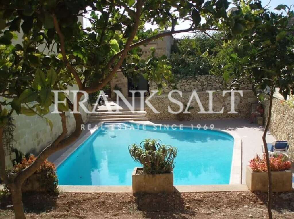 3 bedrooms Farm in Xewkija, Malta No. 5813