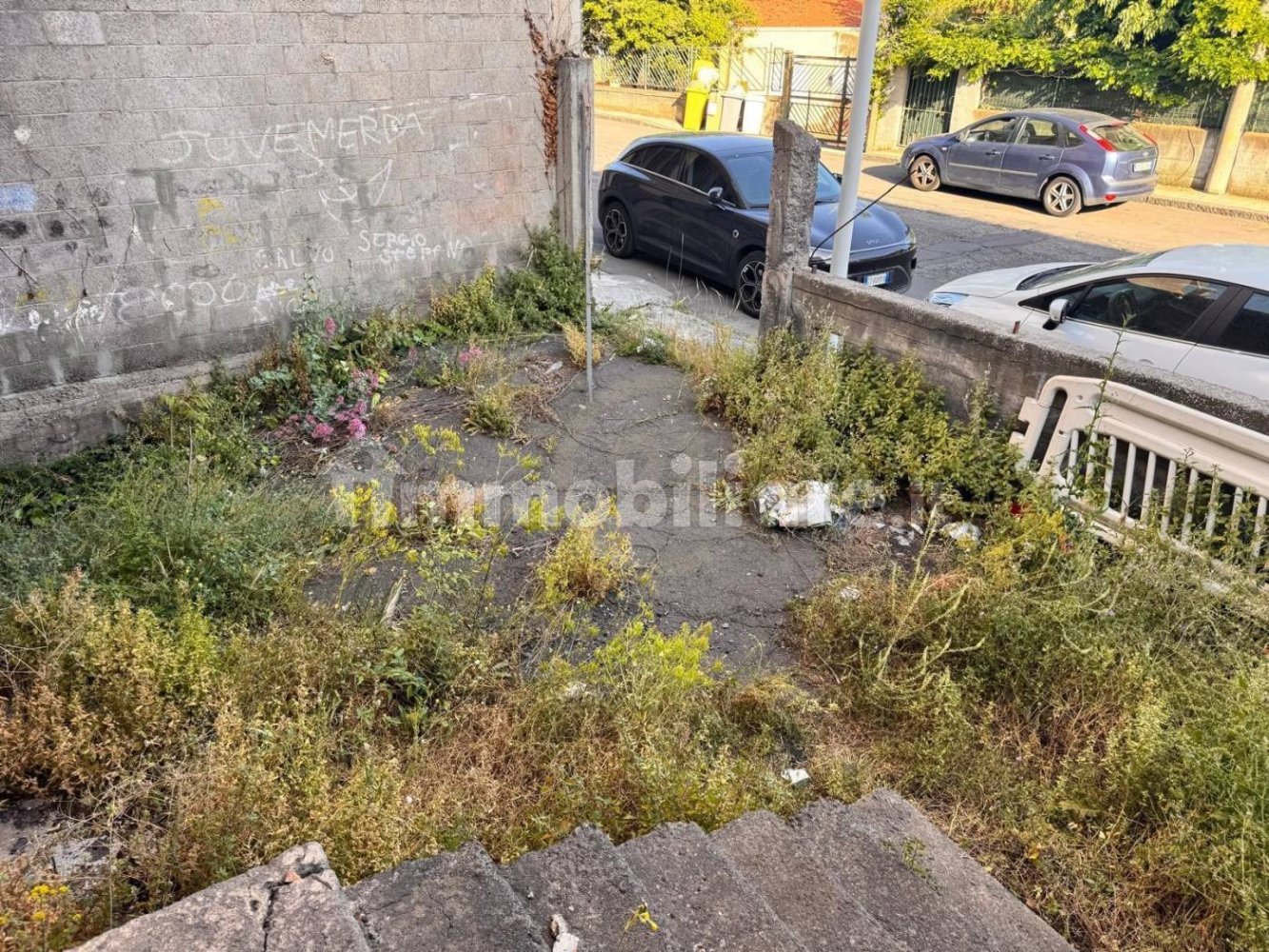  قطعة أرض في Belpasso, Italy 700متر مربع رقم 306252