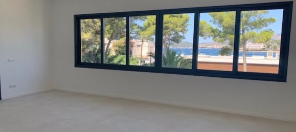 5 bedrooms Villa in Santa Ponsa, Spain No. 14783 3